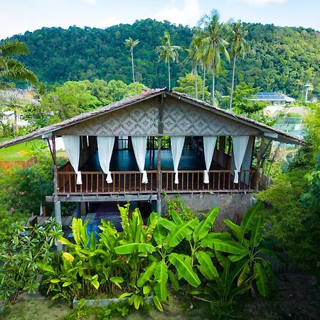 绿洲瑜伽简易别墅度假酒店 Ko Lanta 外观 照片