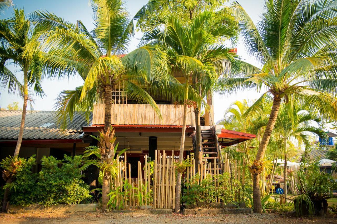 绿洲瑜伽简易别墅度假酒店 Ko Lanta 外观 照片